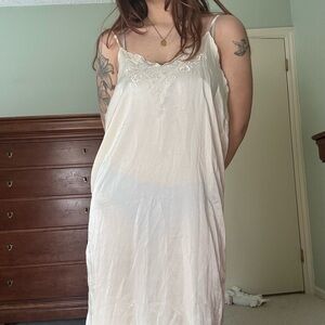 Elegant White Lace Trim Nightgown